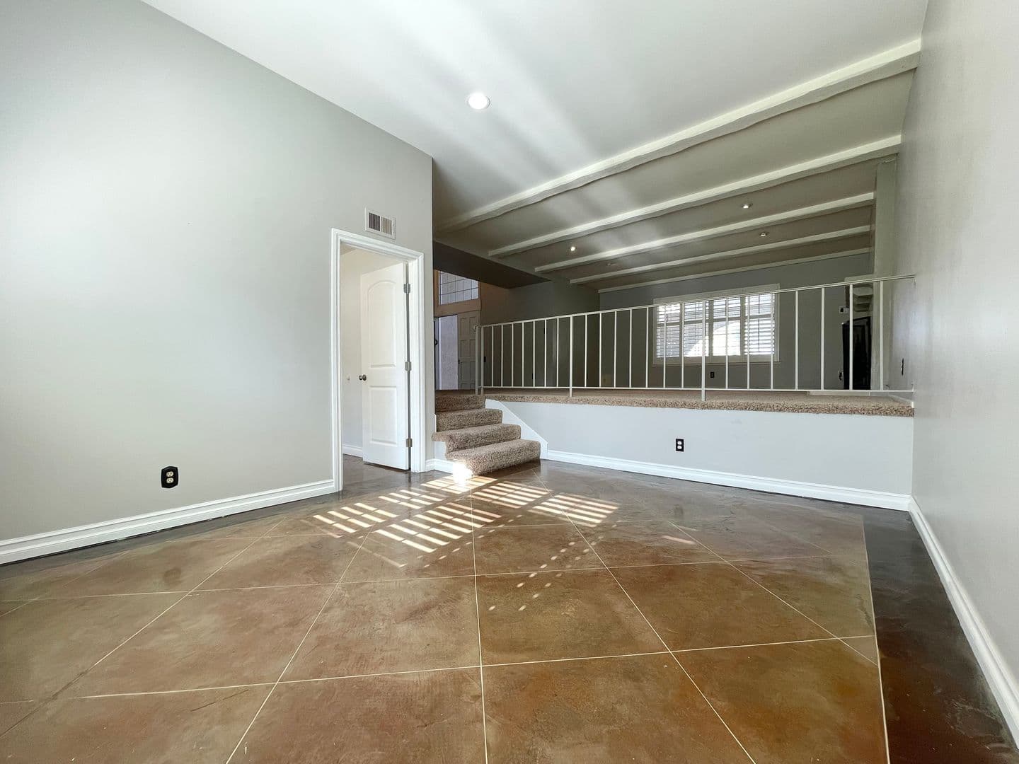 Camarillo House: 1470 Dara Street
