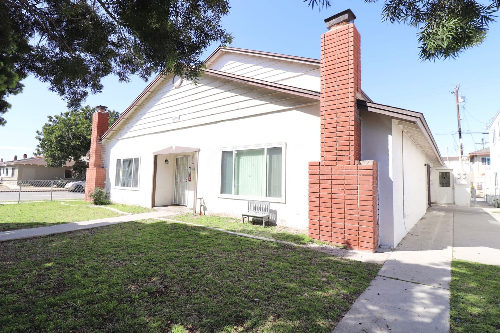 Oxnard Apartment: 241 Campbell Way