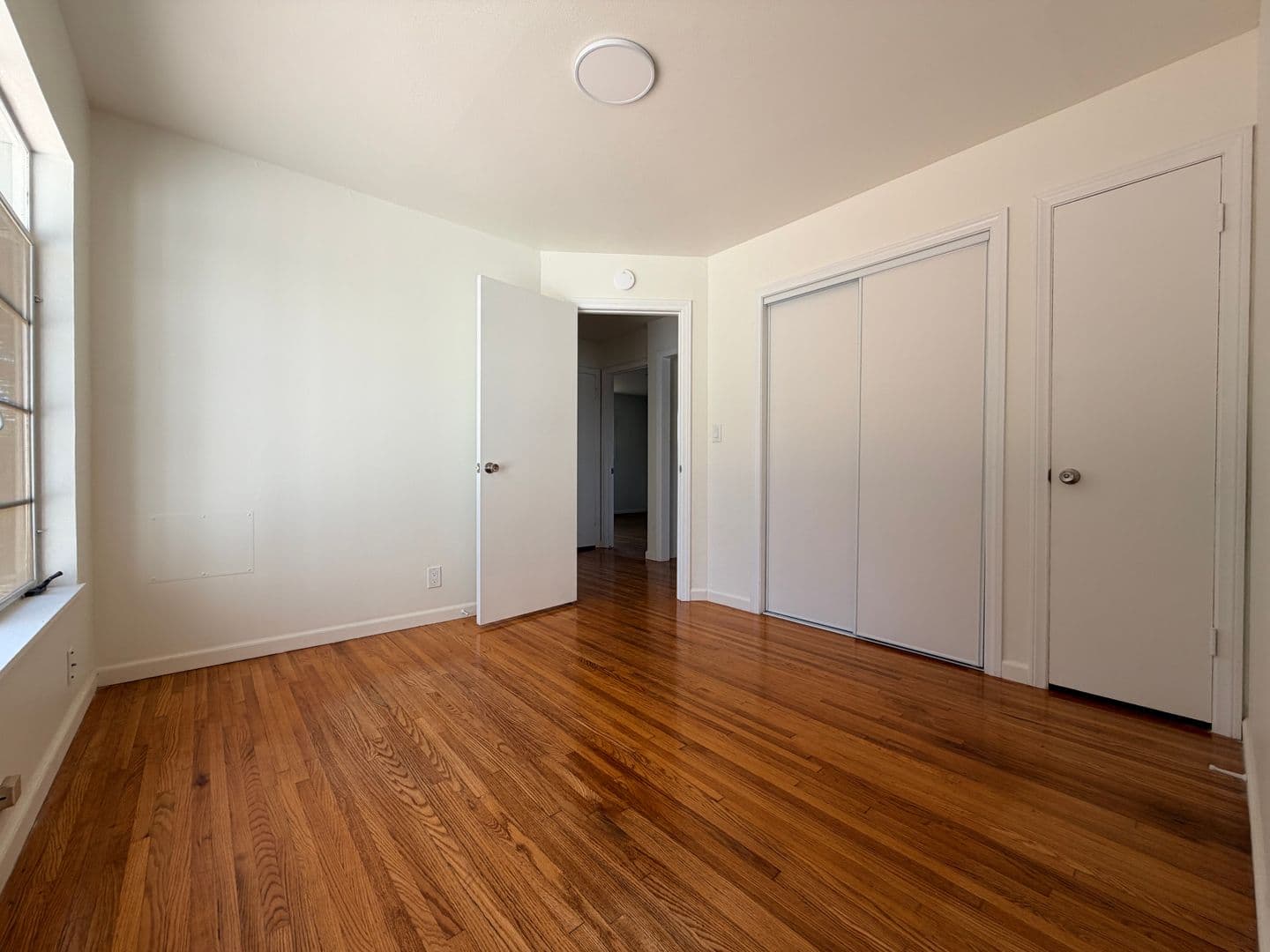 Santa Paula House: 933 Laurel Rd