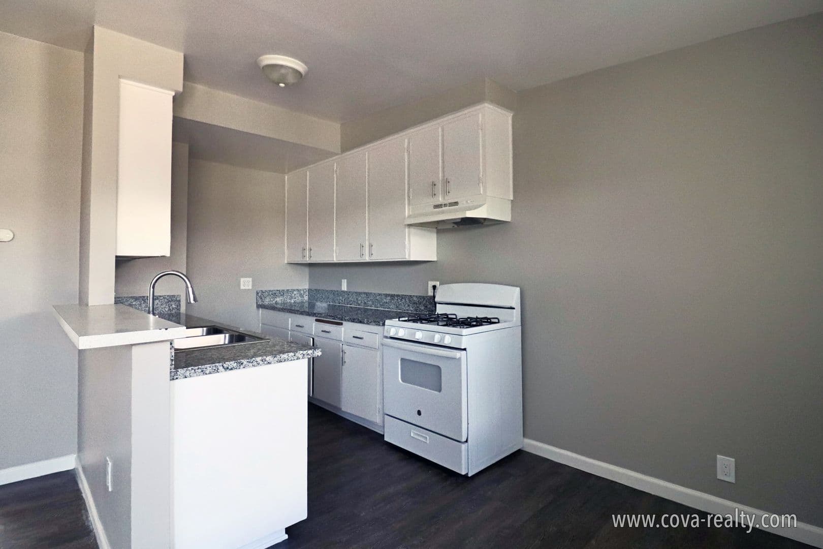 Oxnard Apartment: 500 Cuesta Del Mar Drive