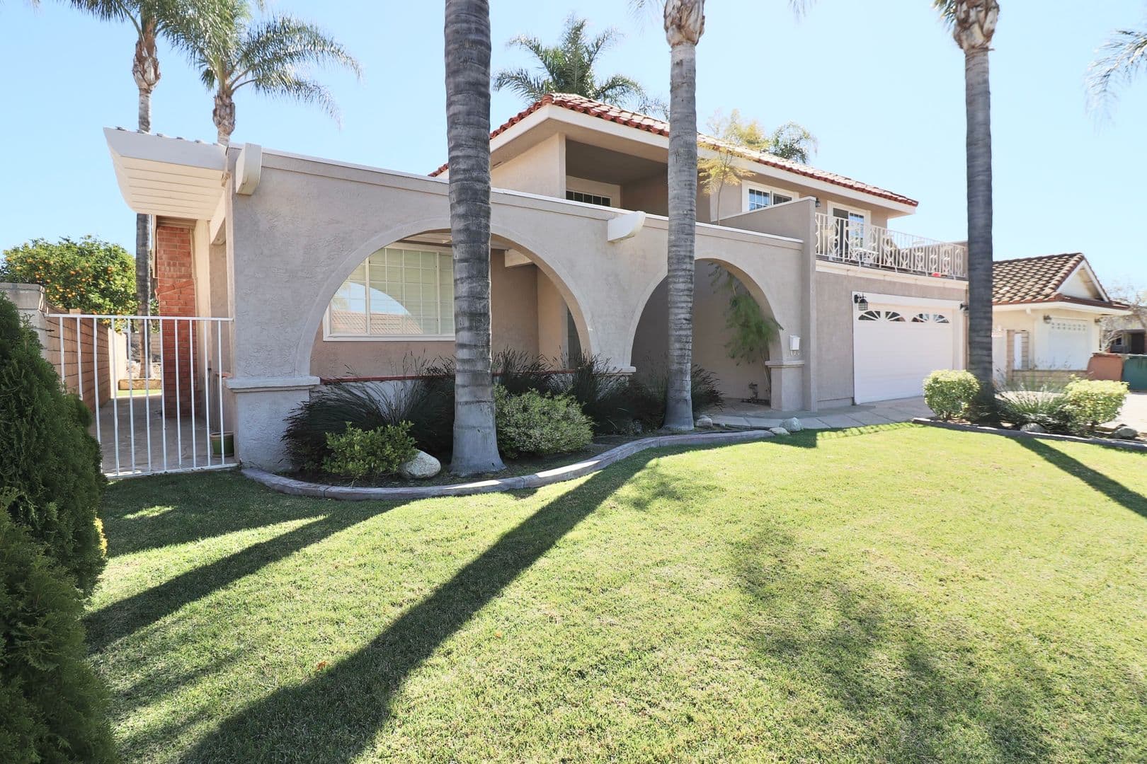 Camarillo House: 1470 Dara Street