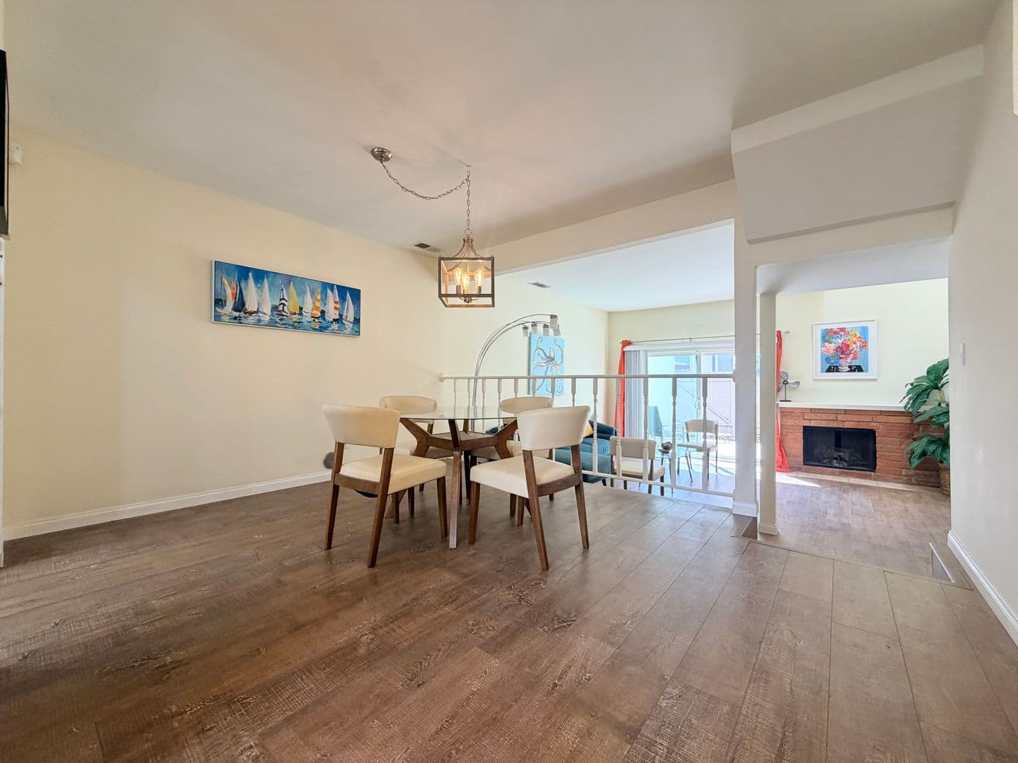 Oxnard House: 5413 Driftwood Street