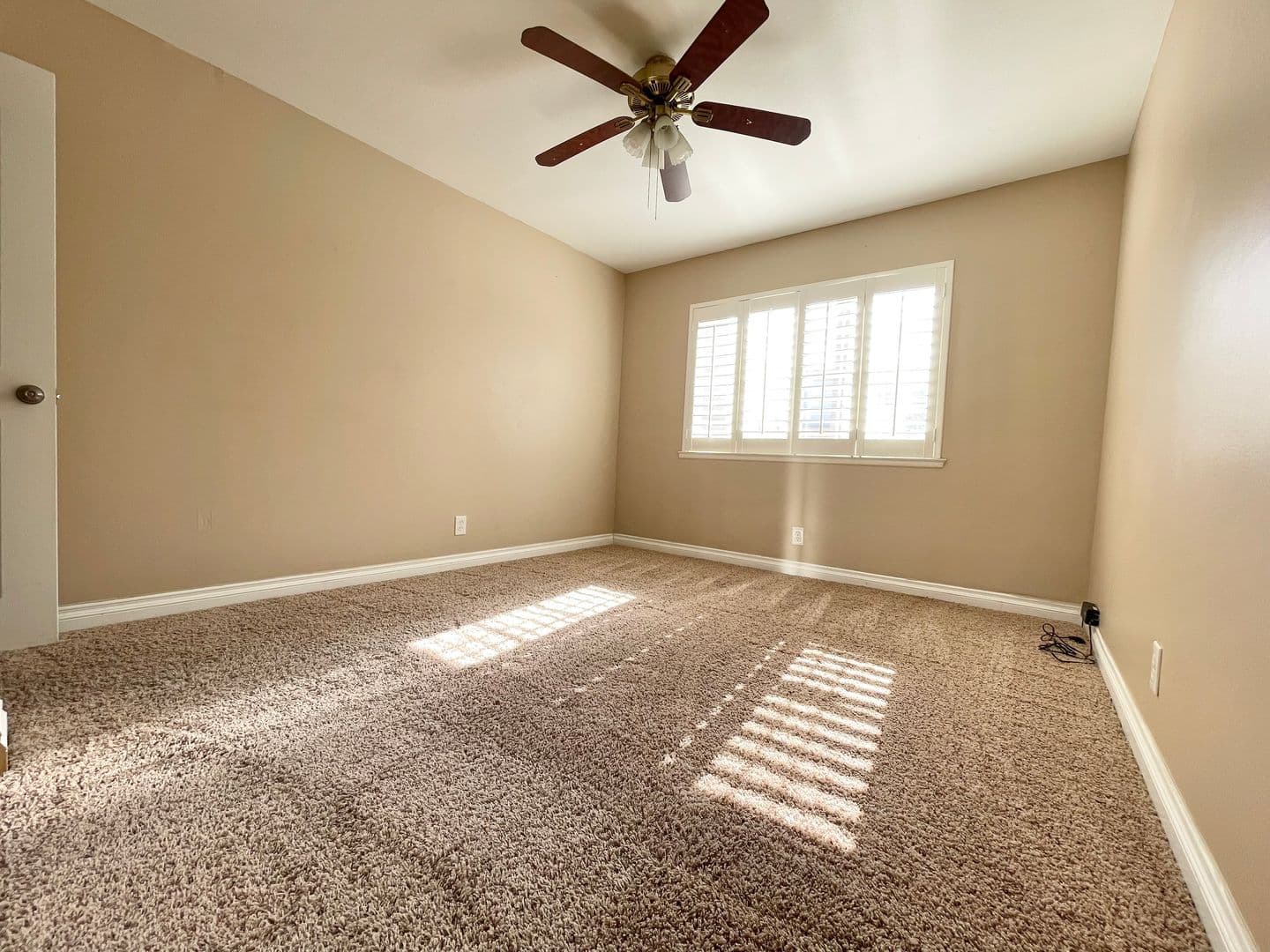 Camarillo House: 1470 Dara Street