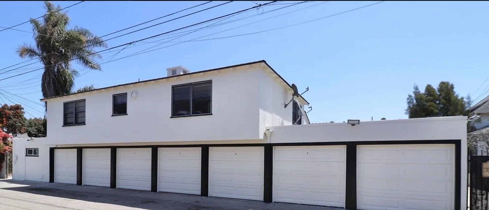 Oxnard Apartment: 123 South D Street