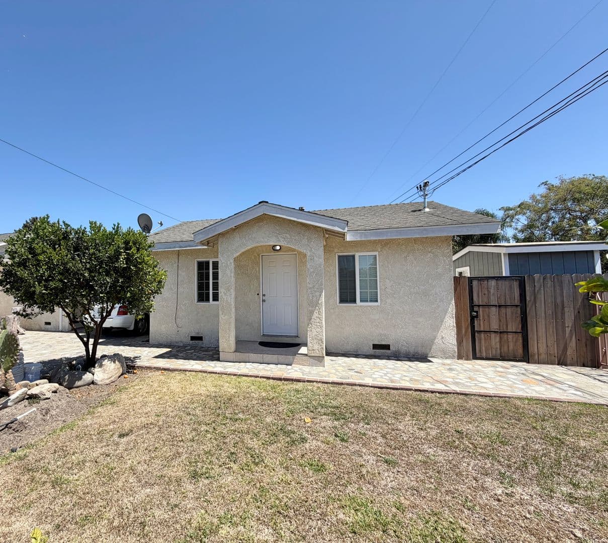 Oxnard House: 3502 Nyeland Ave