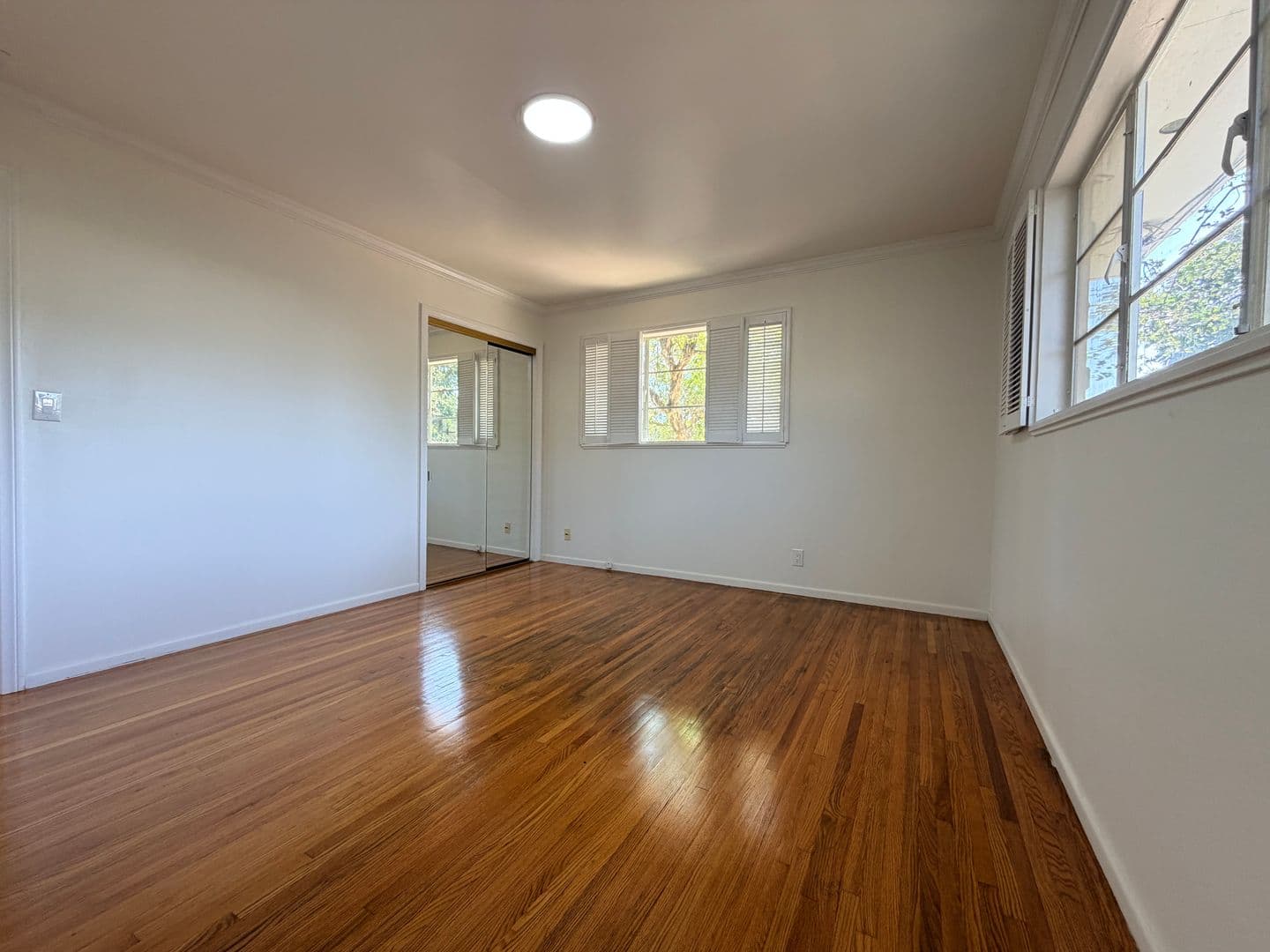 Santa Paula House: 933 Laurel Rd