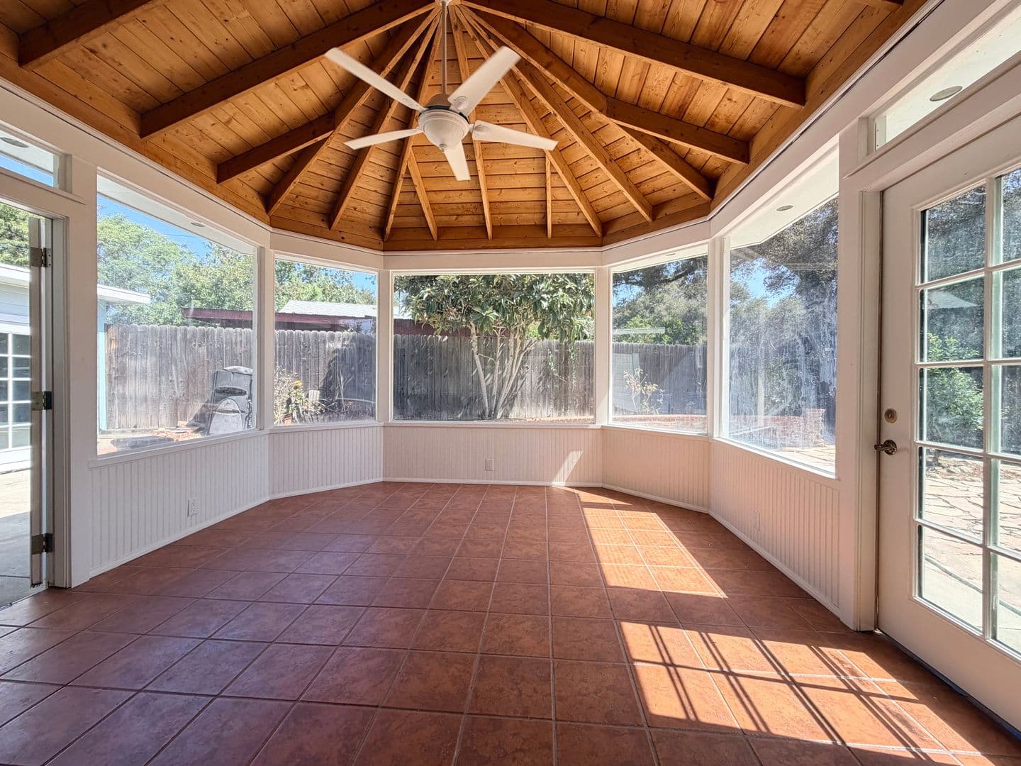 Santa Paula House: 933 Laurel Rd
