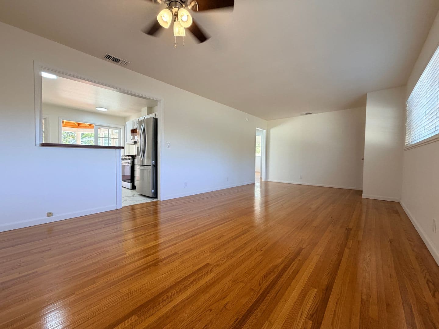 Santa Paula House: 933 Laurel Rd