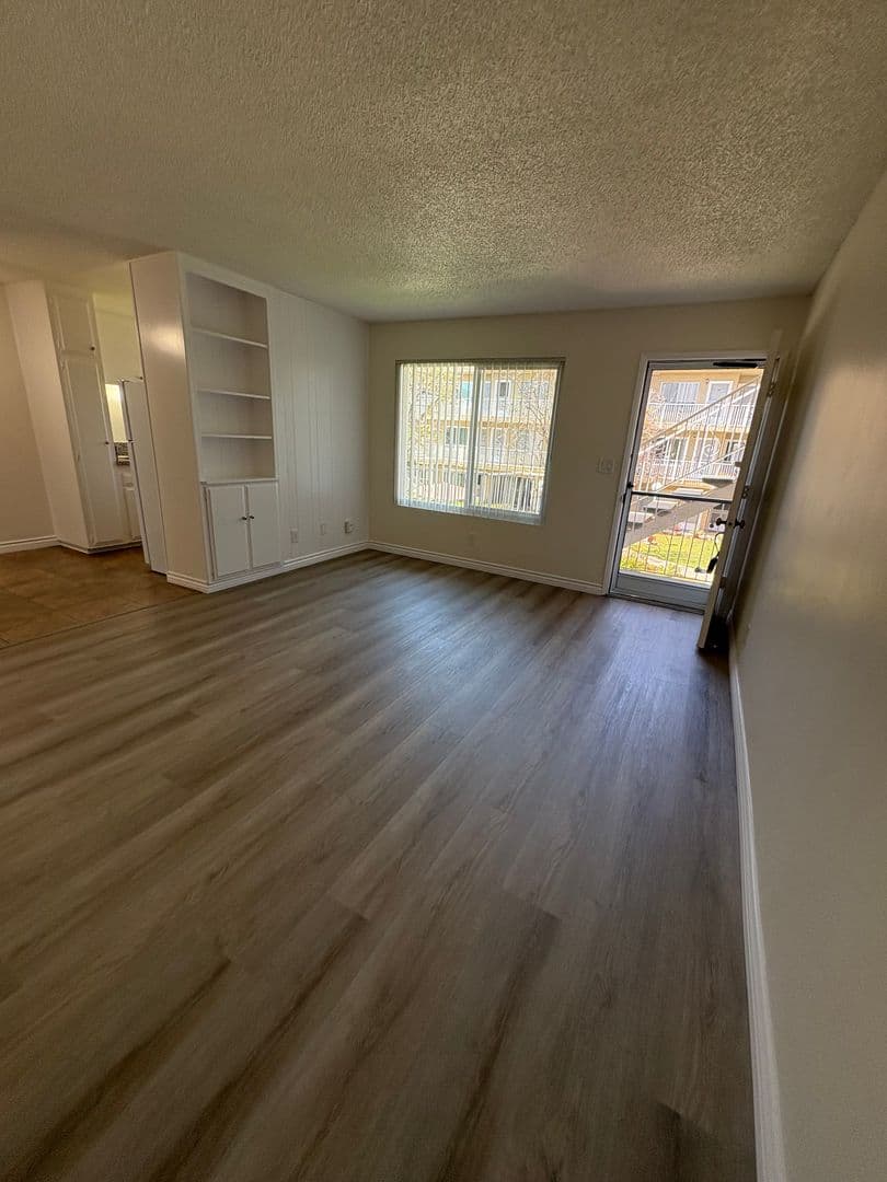 Chula Vista Apartment: 222 G St.