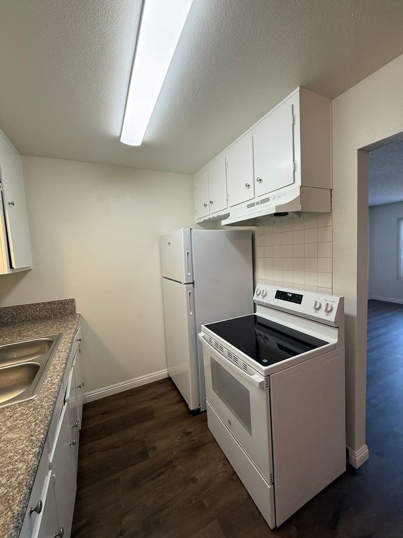 Chula Vista Apartment: 636 F St