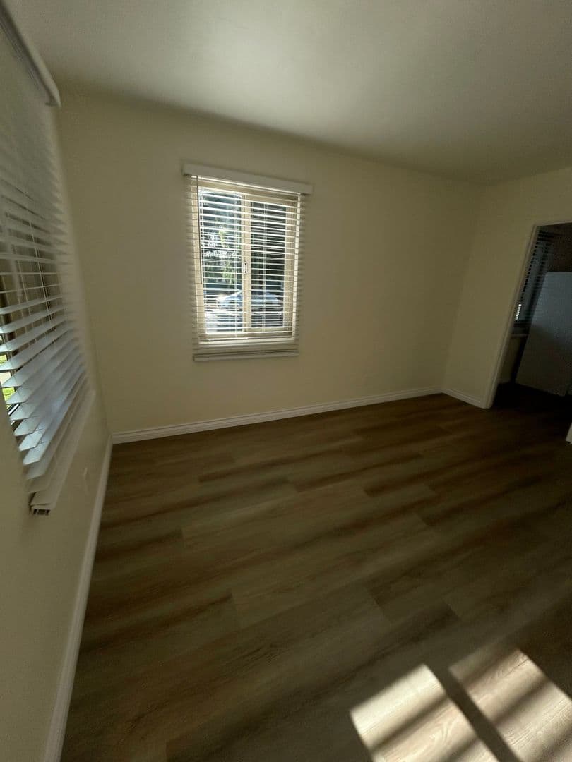 Chula Vista Apartment: 184 F St.