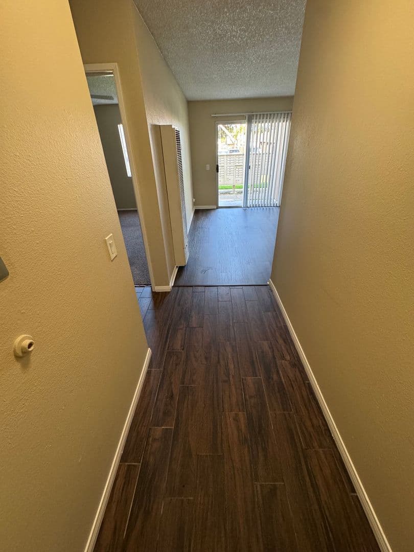 Chula Vista Apartment: 1241 5th Ave.