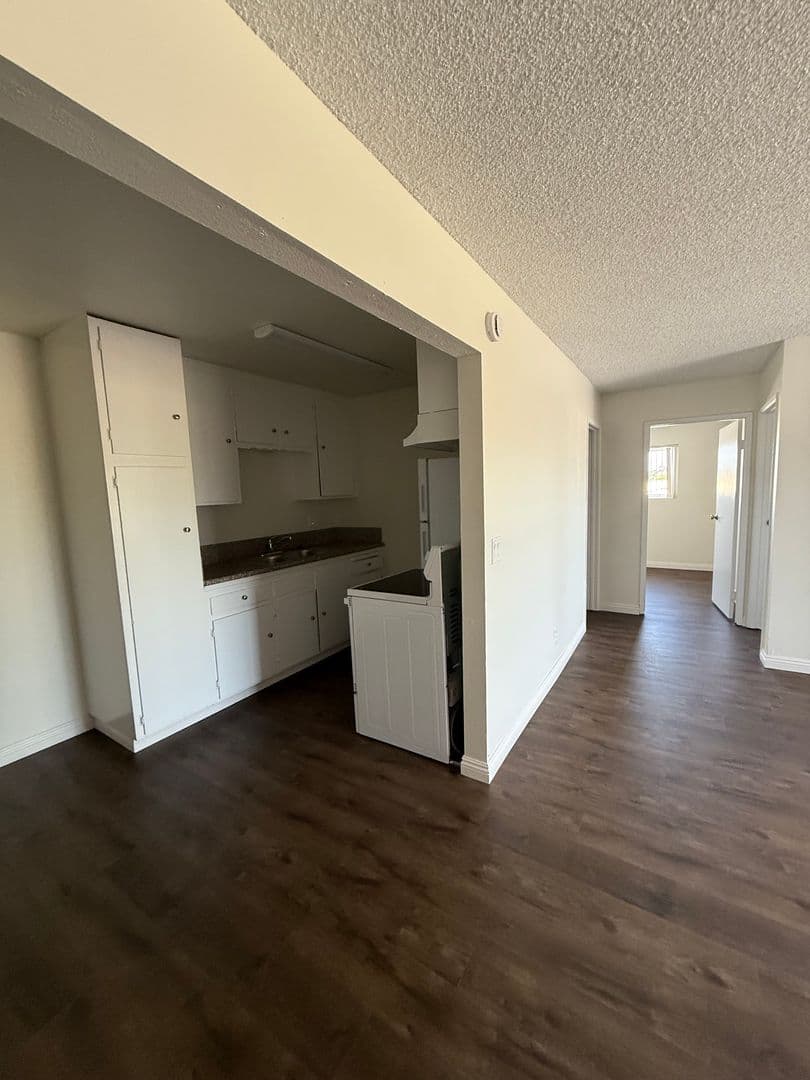 Chula Vista Apartment: 636 F St