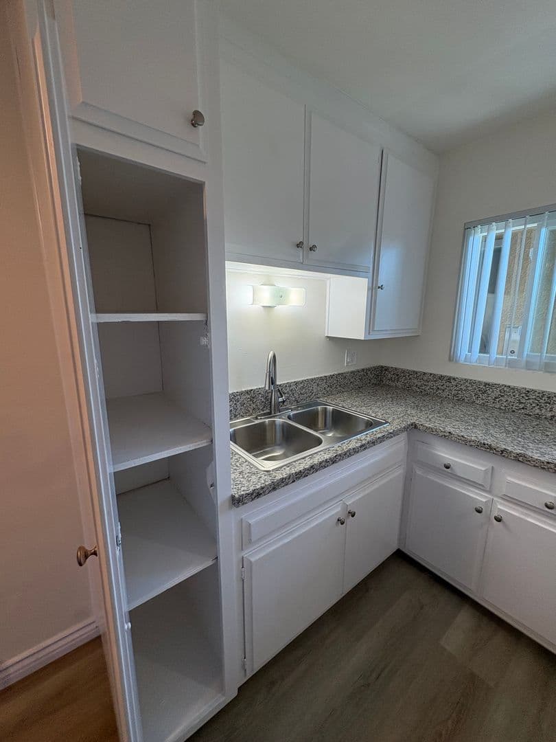 Chula Vista Apartment: 222 G St.