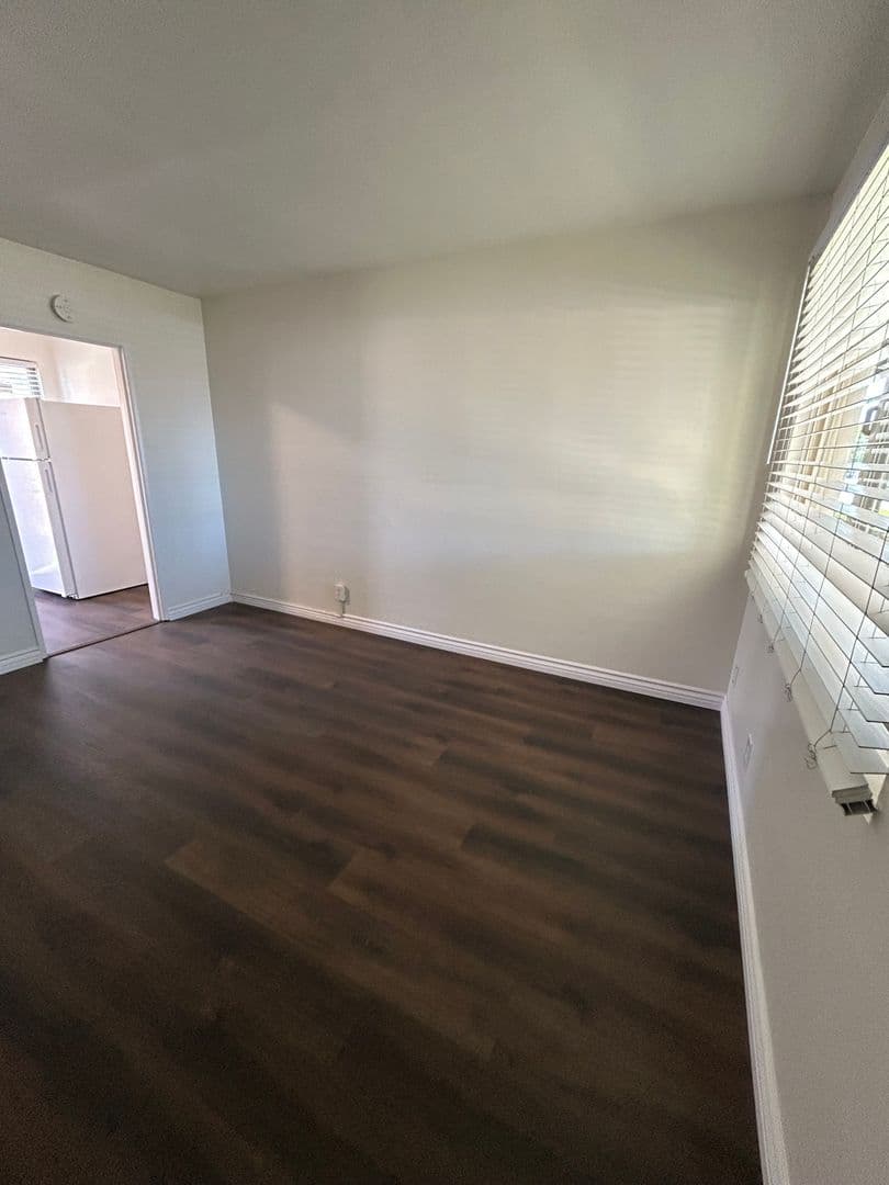 Chula Vista Apartment: 184 F St.