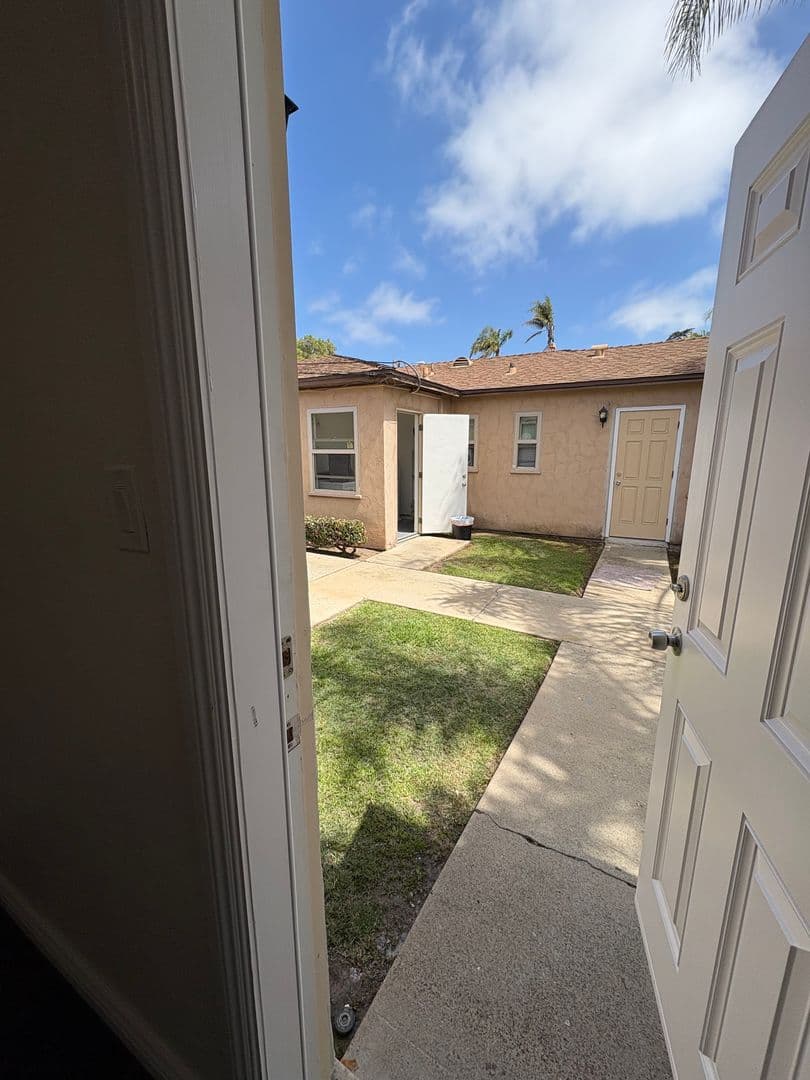 Chula Vista Apartment: 184 F St.
