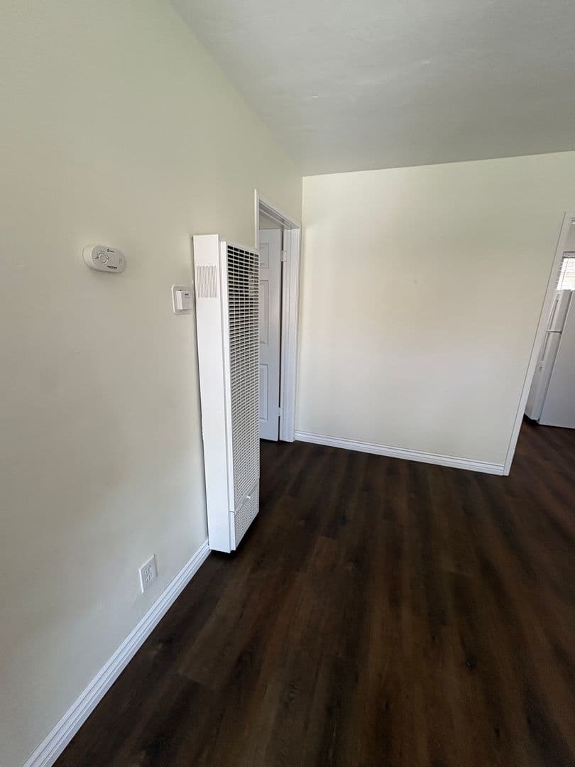 Chula Vista Apartment: 184 F St.