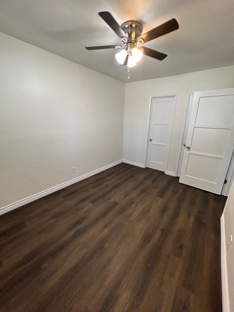 Chula Vista Apartment: 184 F St.