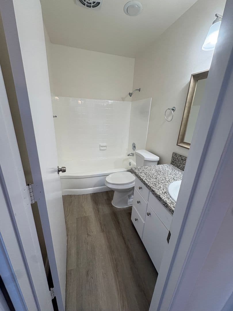 Chula Vista Apartment: 222 G St.