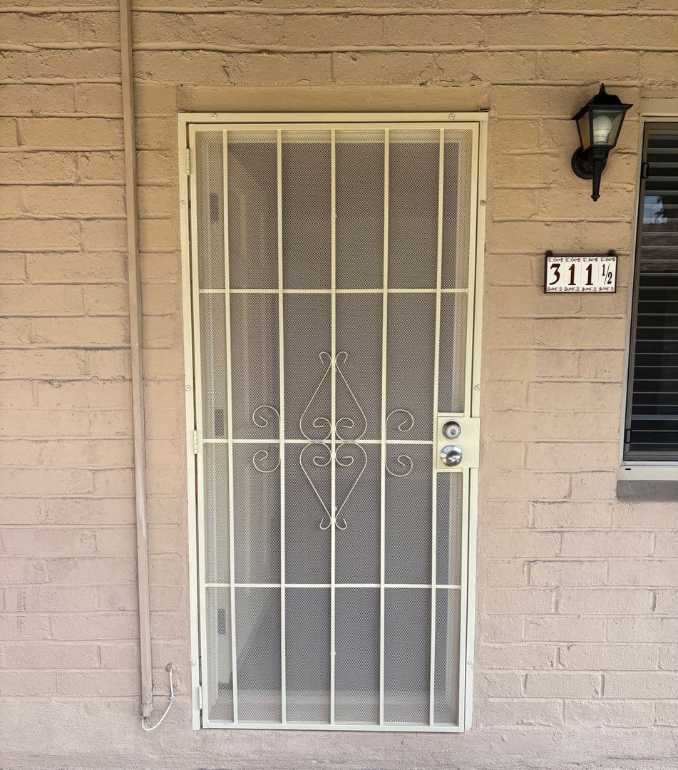 Chula Vista Apartment: 184 F St.