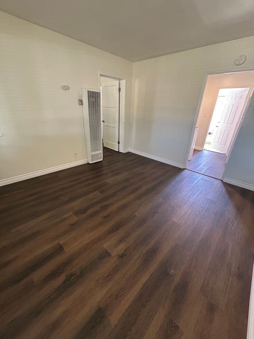 Chula Vista Apartment: 184 F St.