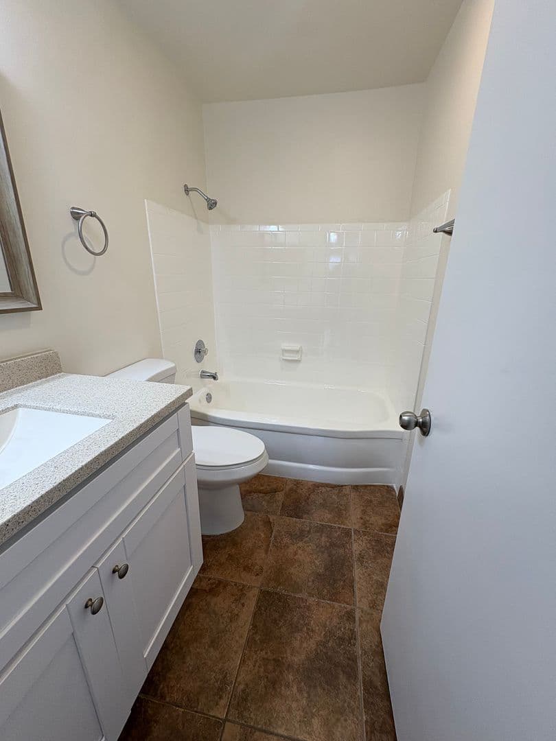 Chula Vista Apartment: 222 G St.