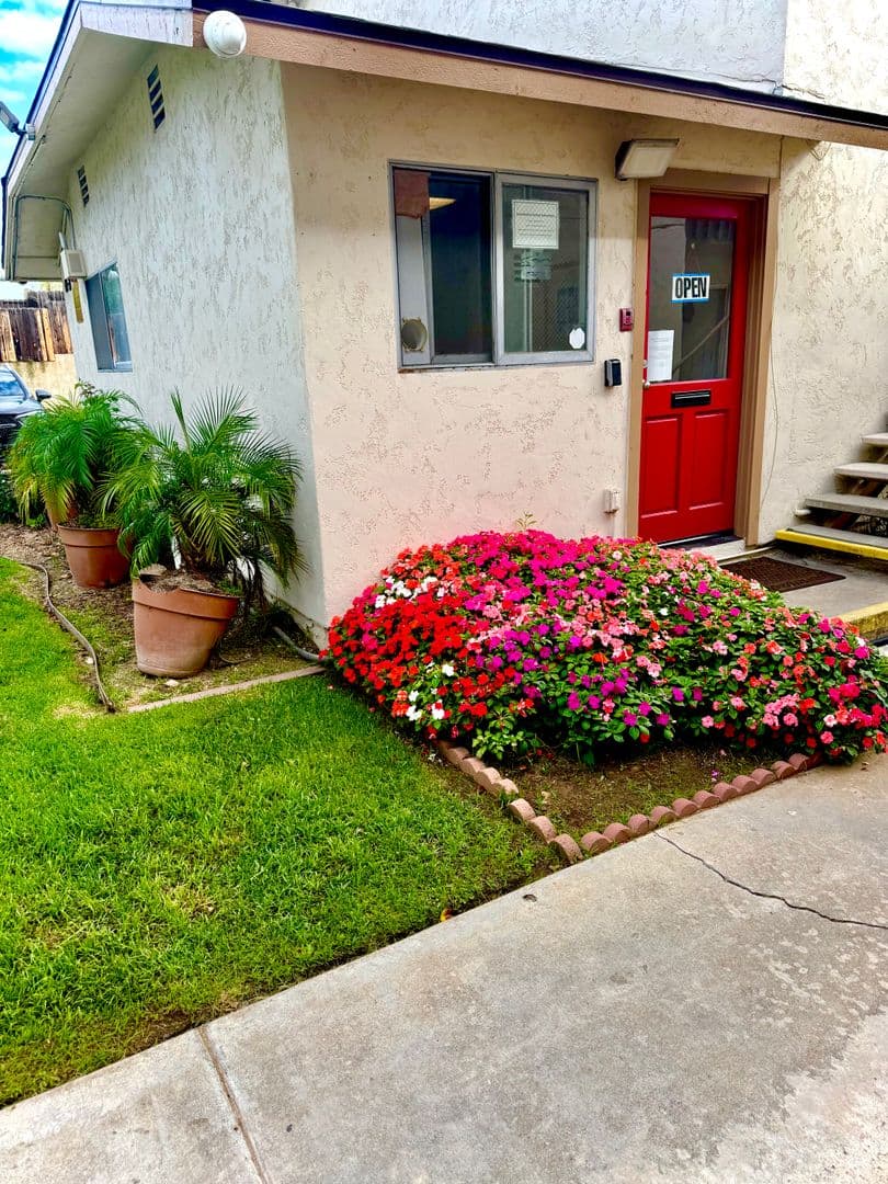 Chula Vista Apartment: 1241 5th Ave.