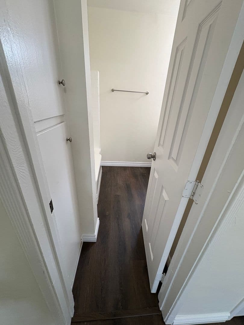 Chula Vista Apartment: 184 F St.