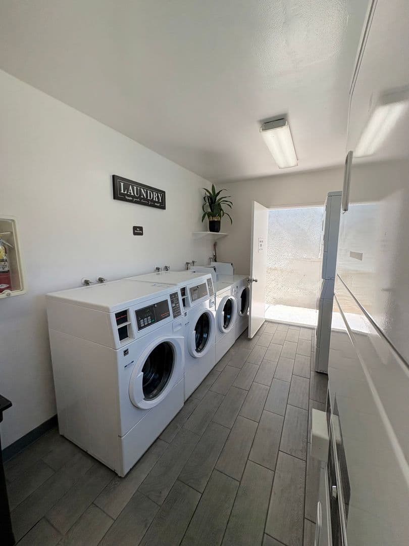 Chula Vista Apartment: 222 G St.