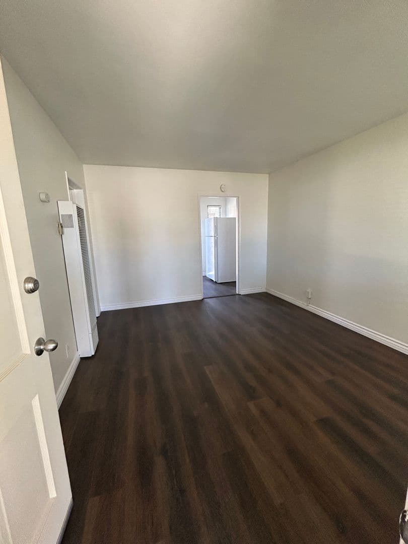 Chula Vista Apartment: 184 F St.