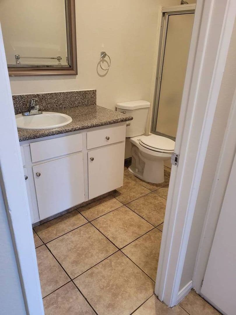 Chula Vista Apartment: 1241 5th Ave.