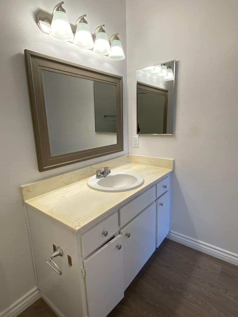 Chula Vista Apartment: 520 Naples St.