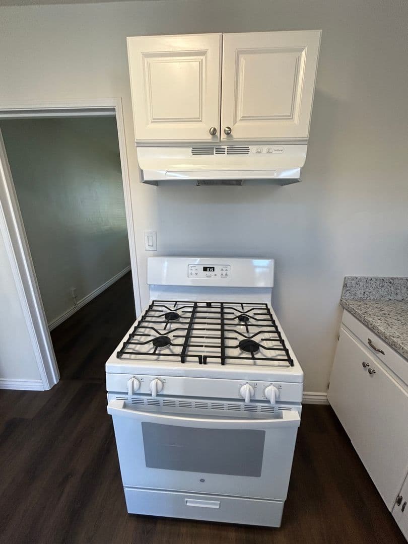 Chula Vista Apartment: 184 F St.