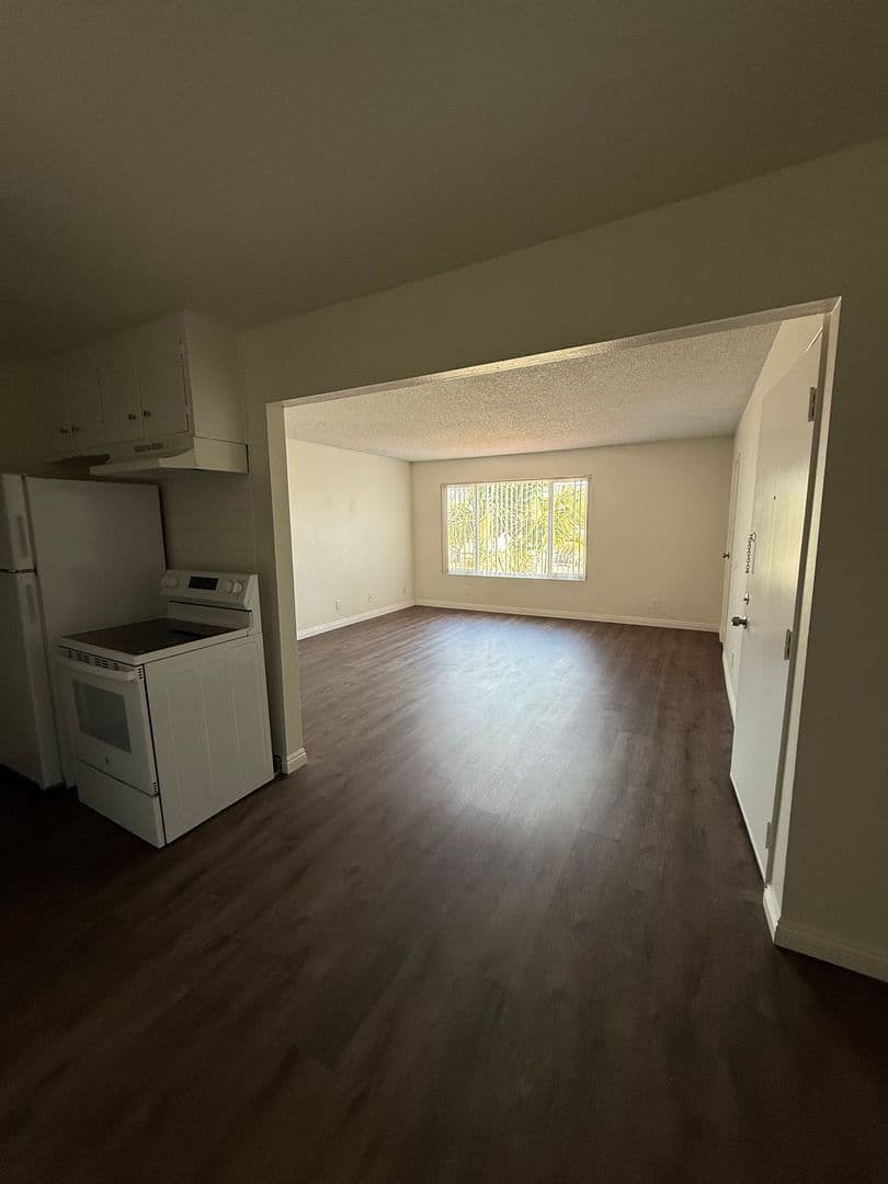 Chula Vista Apartment: 636 F St