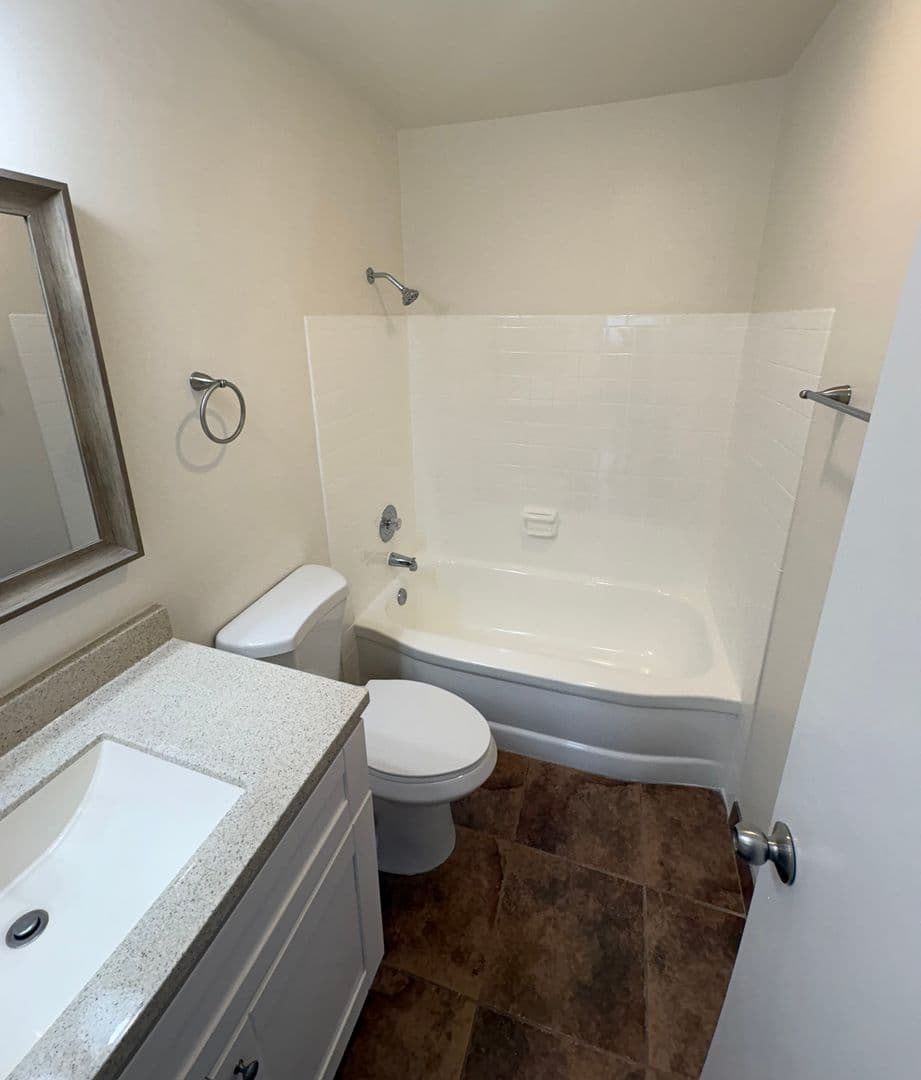 Chula Vista Apartment: 222 G St.