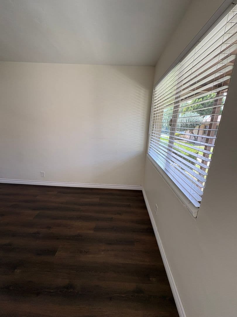 Chula Vista Apartment: 184 F St.
