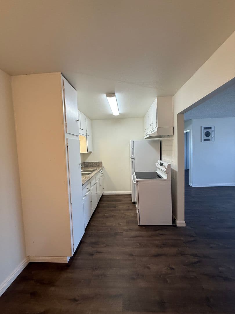 Chula Vista Apartment: 636 F St
