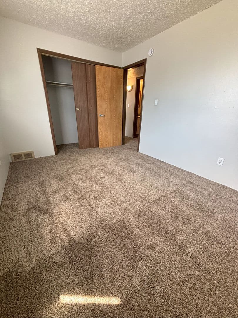 Des Moines Apartment: 3610 Twana Dr