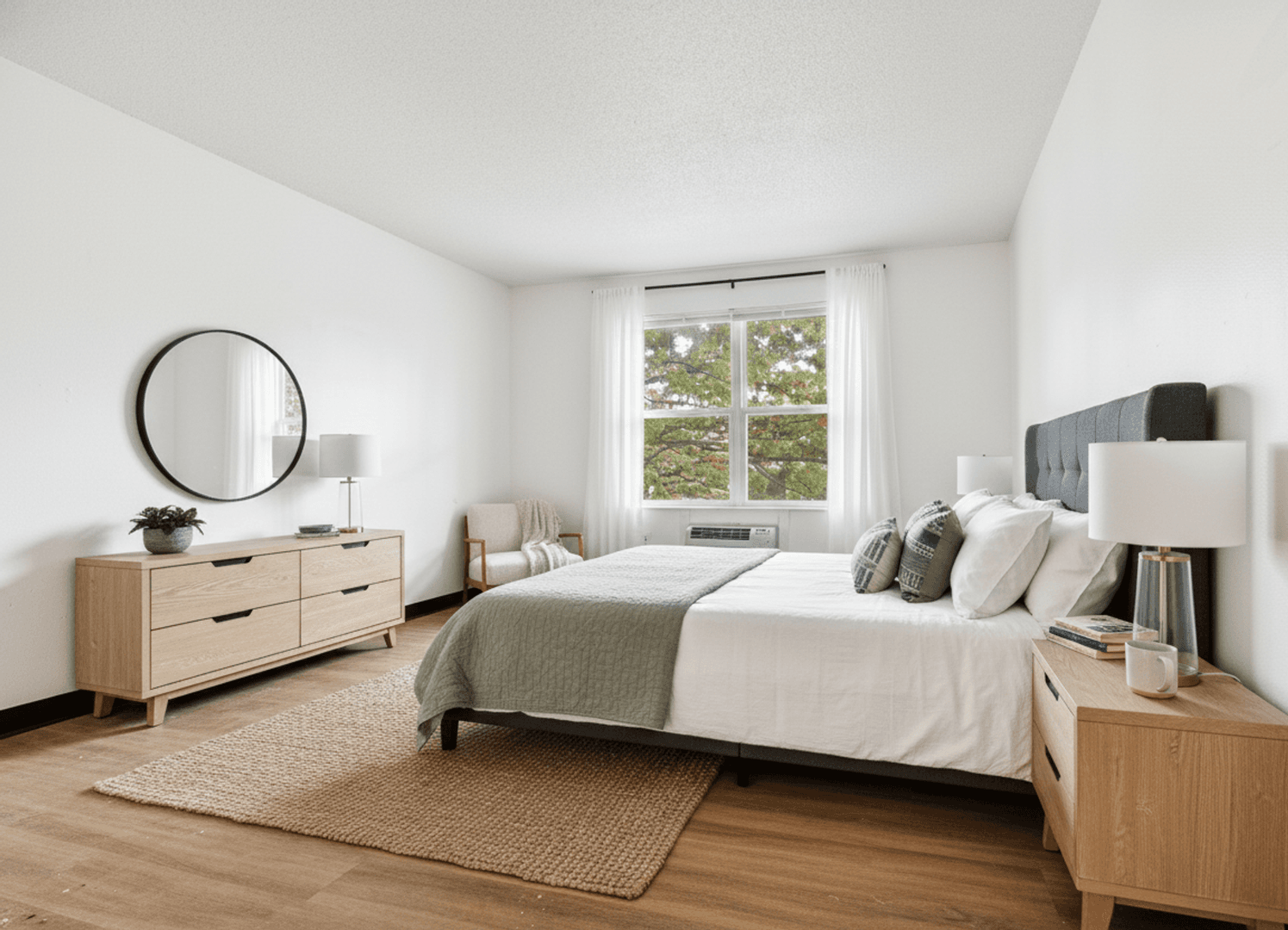 West Burlington Apartment: 611 W Van Weiss Blvd
