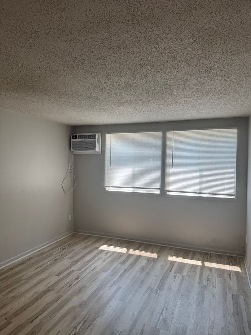 Des Moines Apartment: 3700 Martin Luther King Pkwy
