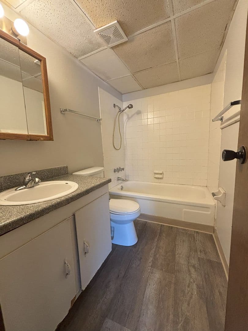 Des Moines Apartment: 3610 Twana Dr