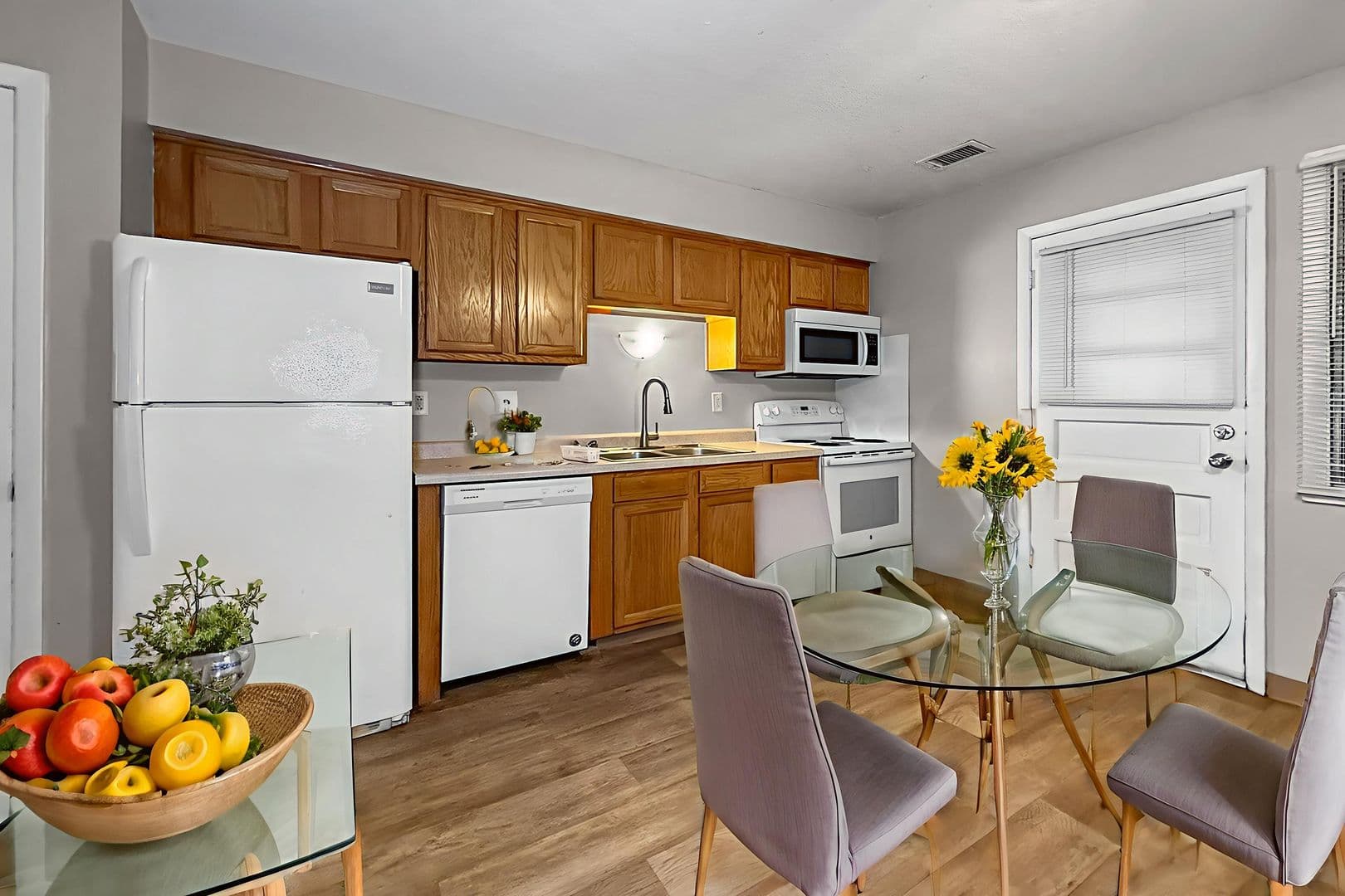 West Des Moines Apartment: 708 13th St