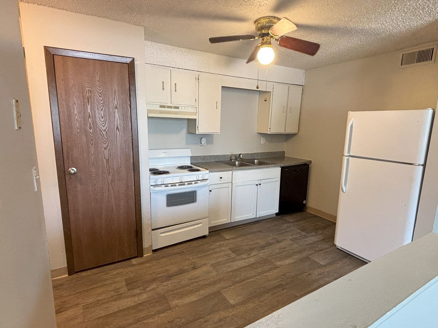 Des Moines Apartment: 3610 Twana Dr