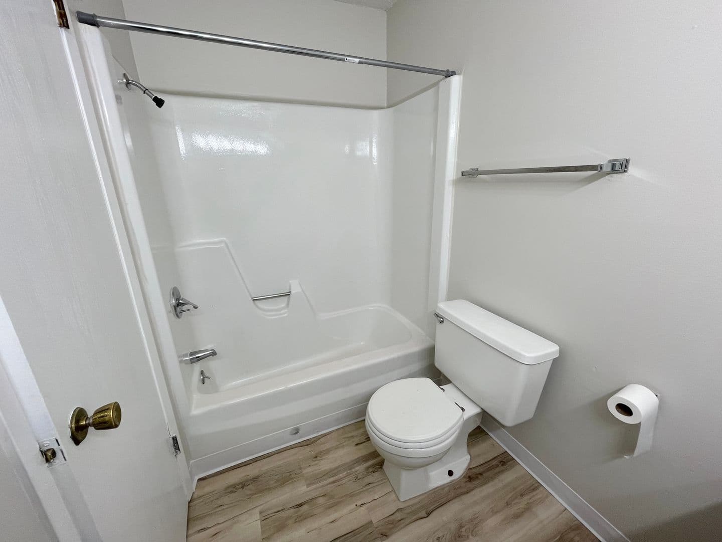 Ankeny Apartment: 1600 NW Pine Road