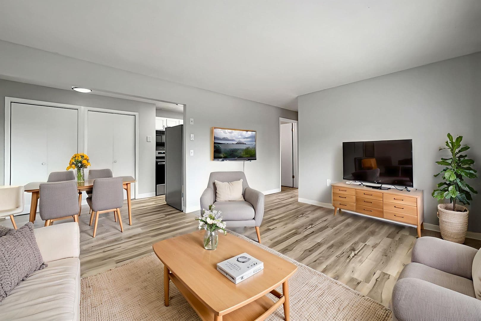 Norwalk Apartment: 1212 Holly Drive