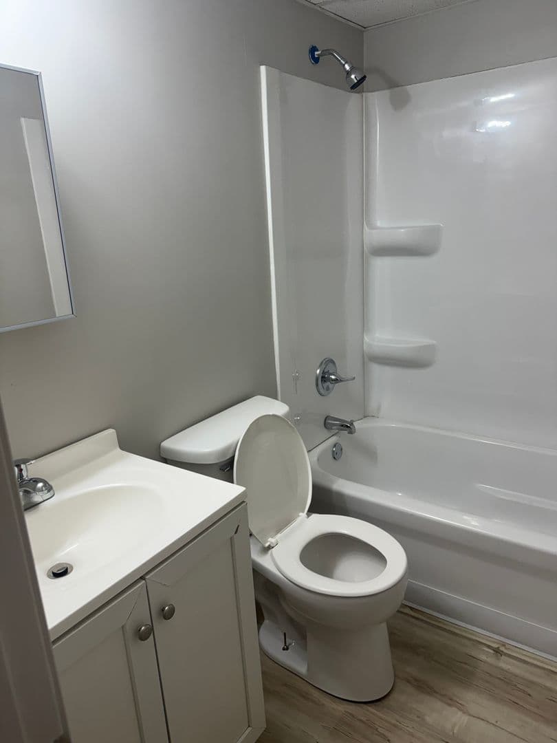 Des Moines Apartment: 3700 Martin Luther King Pkwy