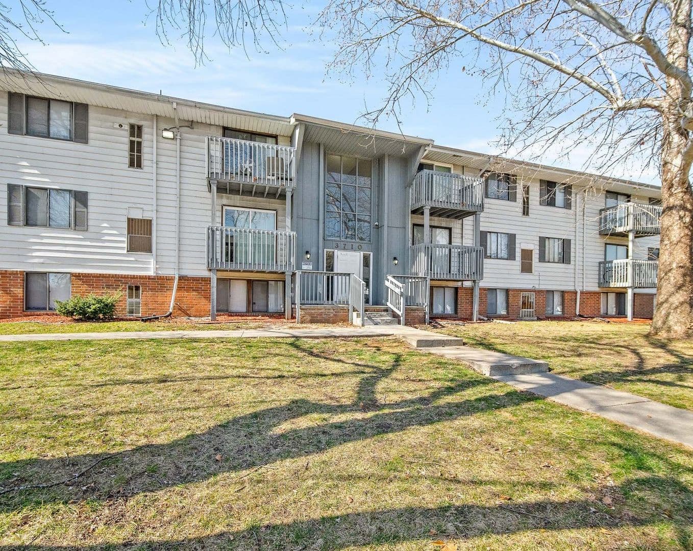 Des Moines Apartment: 3610 Twana Dr