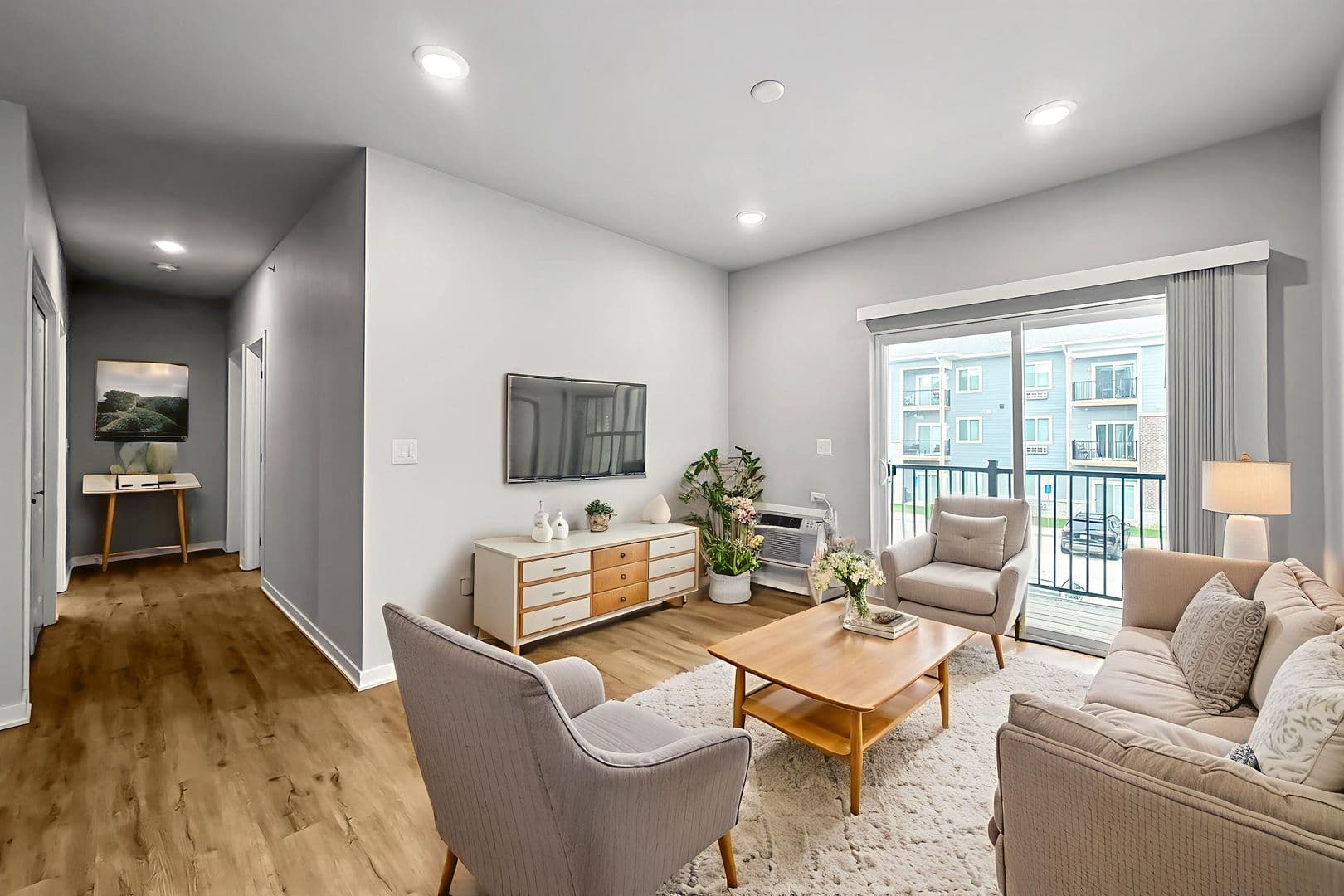 Bondurant Apartment: 2335 Paine St NE