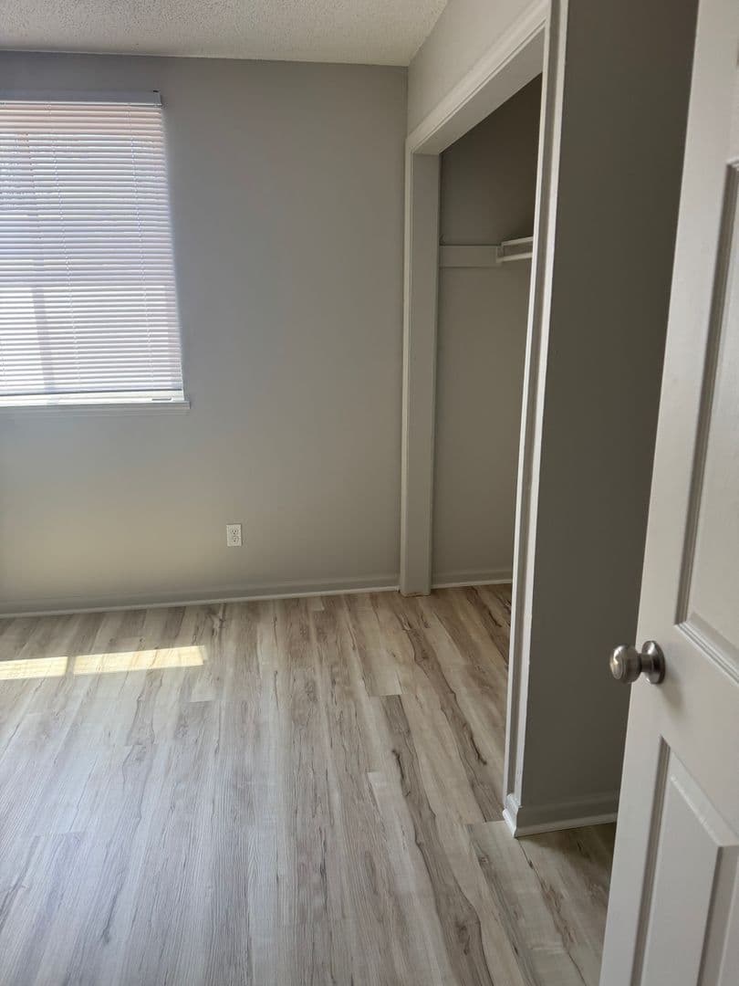 Des Moines Apartment: 3700 Martin Luther King Pkwy
