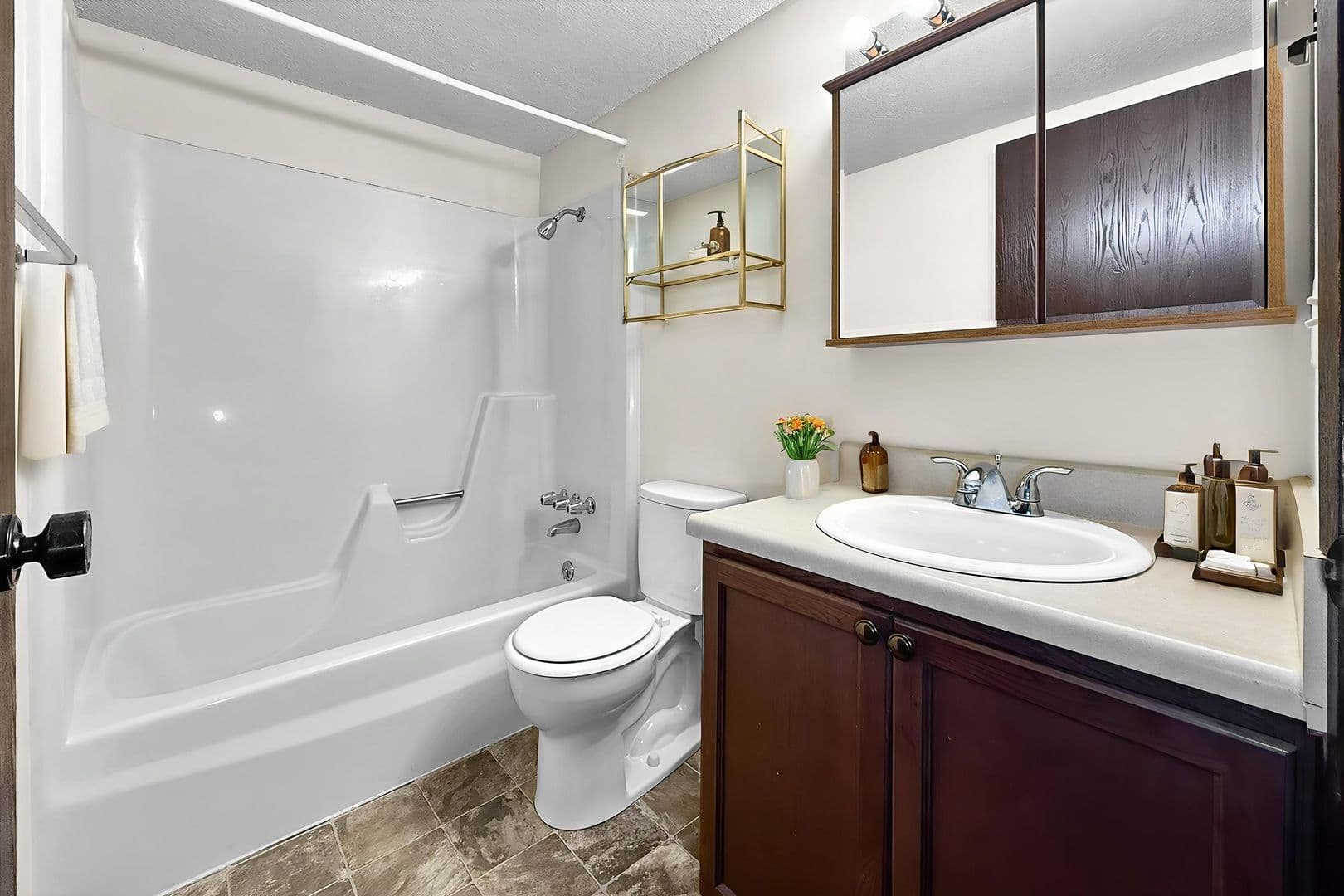 Norwalk Apartment: 1212 Holly Drive